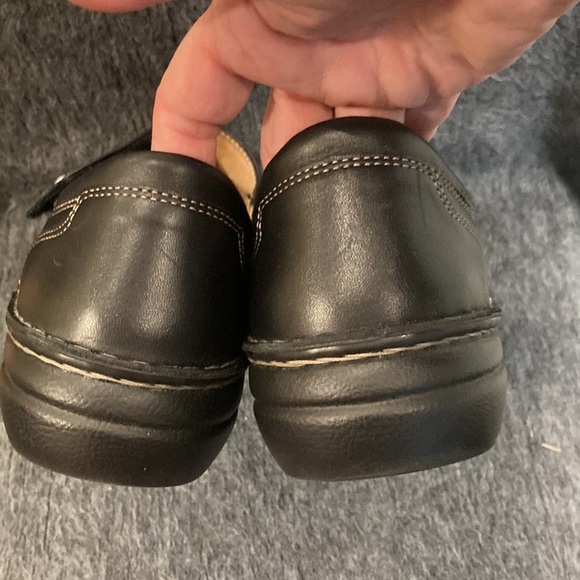 FINN COMFORT Sz 41 Velcro Closure  Leather Mary Jane Sandals Made in Germany - Picture 10 of 12